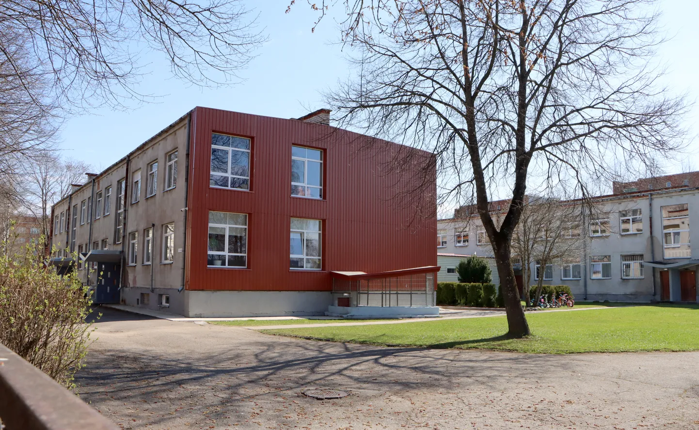 Raissa Baženova firmale kuuluv eralasteaed Mesimumm on Kohtla-Järvel Outokumpu tänaval tegutsenud üle 20 aasta.