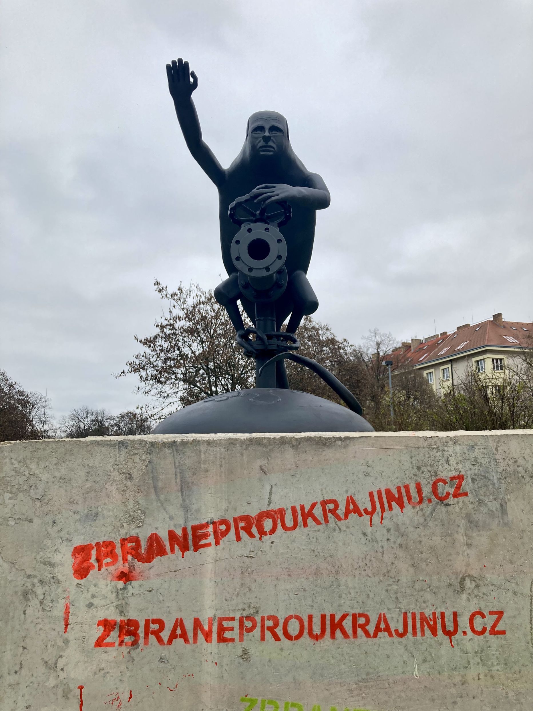 Putina - goblina skulptūra Prāgā.