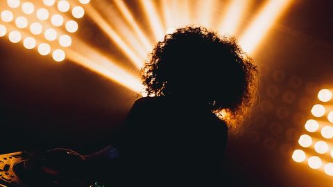 «Linnus, festival, armastus!» Adel Force viib Station Narva dubstep'i muusika avastusretkele!