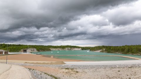 Aidus saab veeseikluste kõrval ka liivaranda nautida