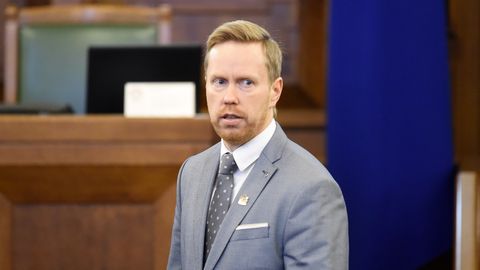 AMATPERSONU DEKLARĀCIJAS ⟩ Deputāts Felss deklarējis vairāk nekā 108 000 eiro parādsaistības