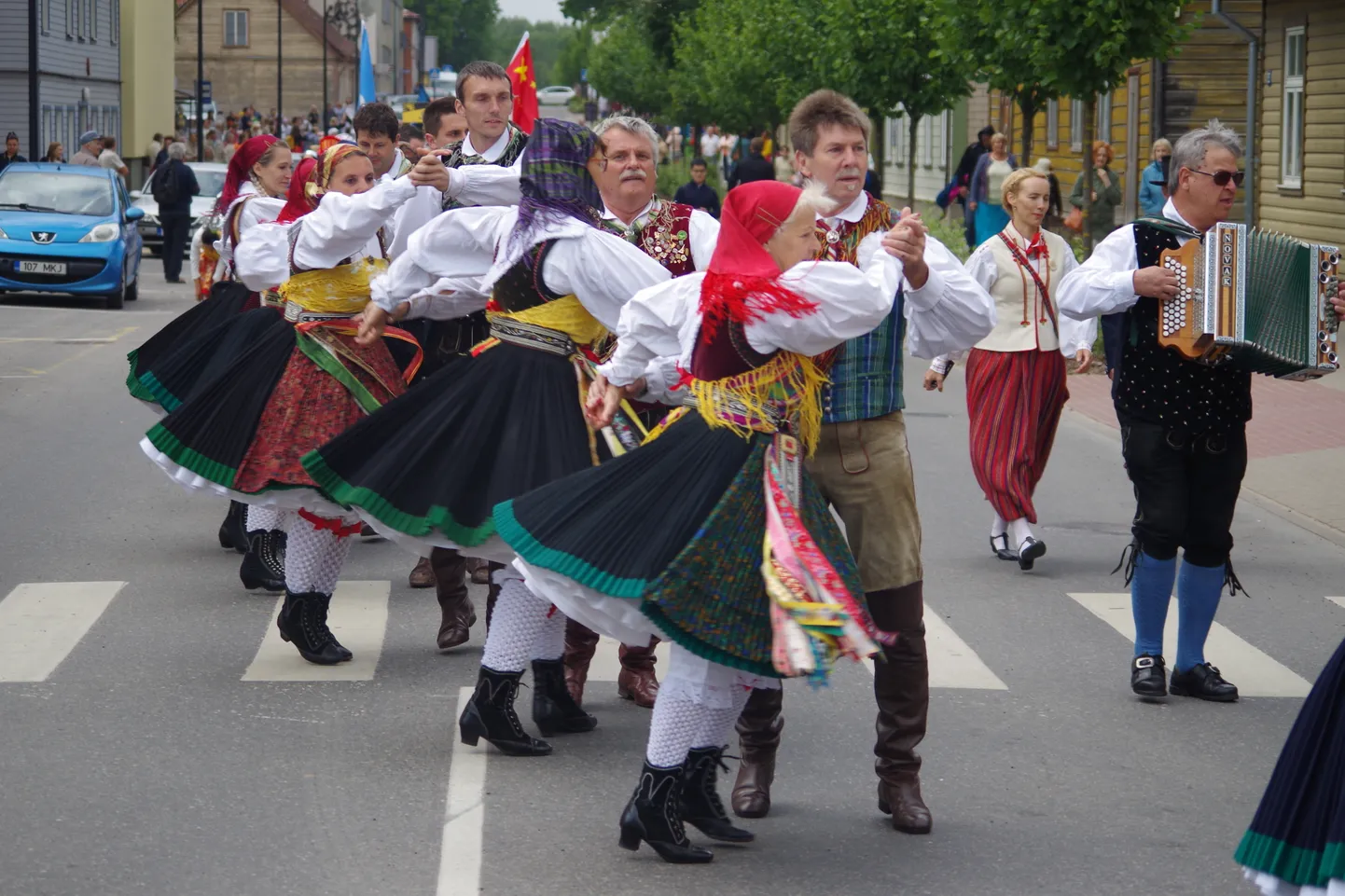 Võrus 24. pärimustantsu festival.