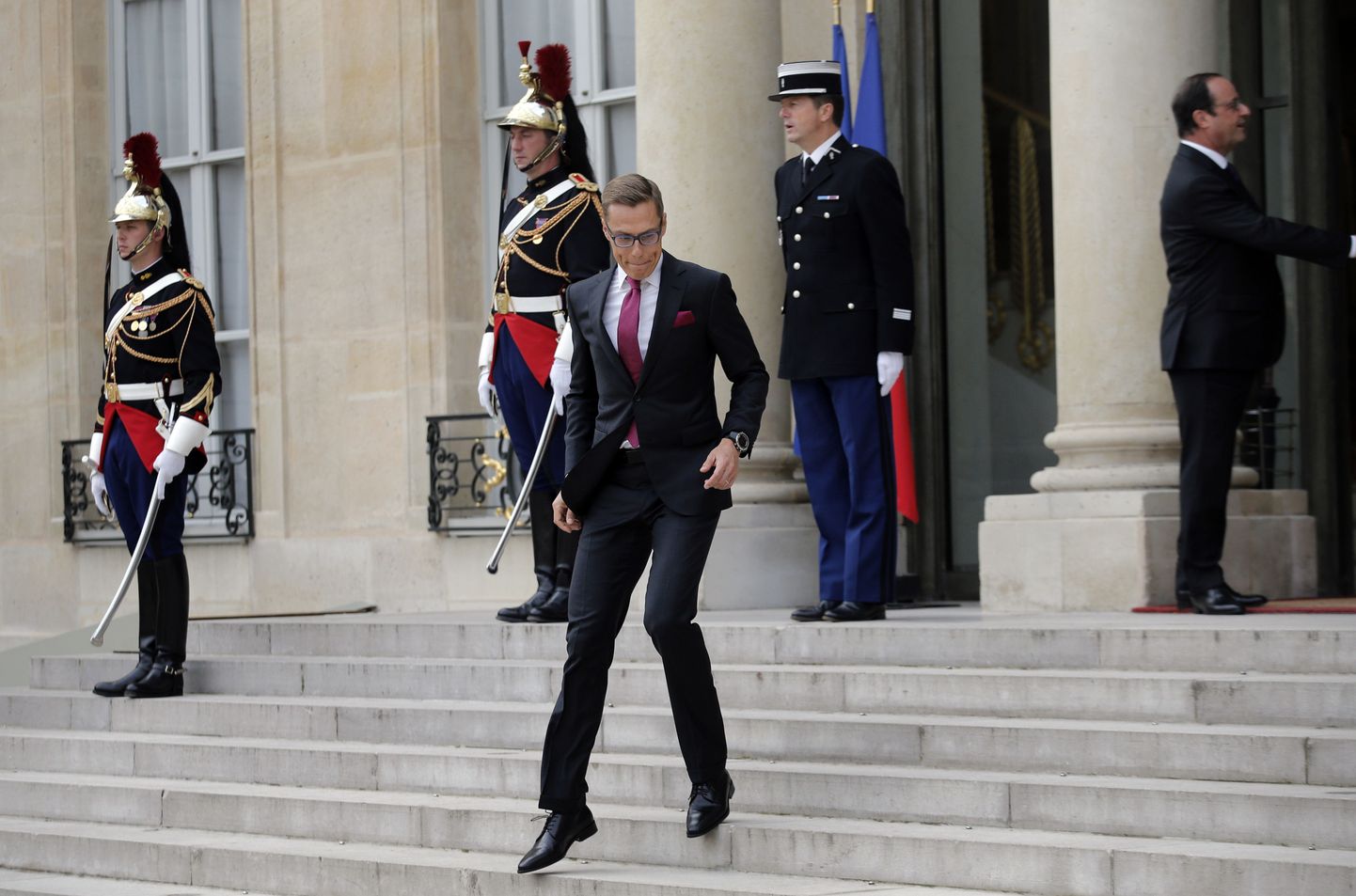 Soome peaminister Alexander Stubb lahkumas Elysee paleest, kus ta 2. oktoobrl kohtus Prantsusmaa presidendi François Hollande'iga.
