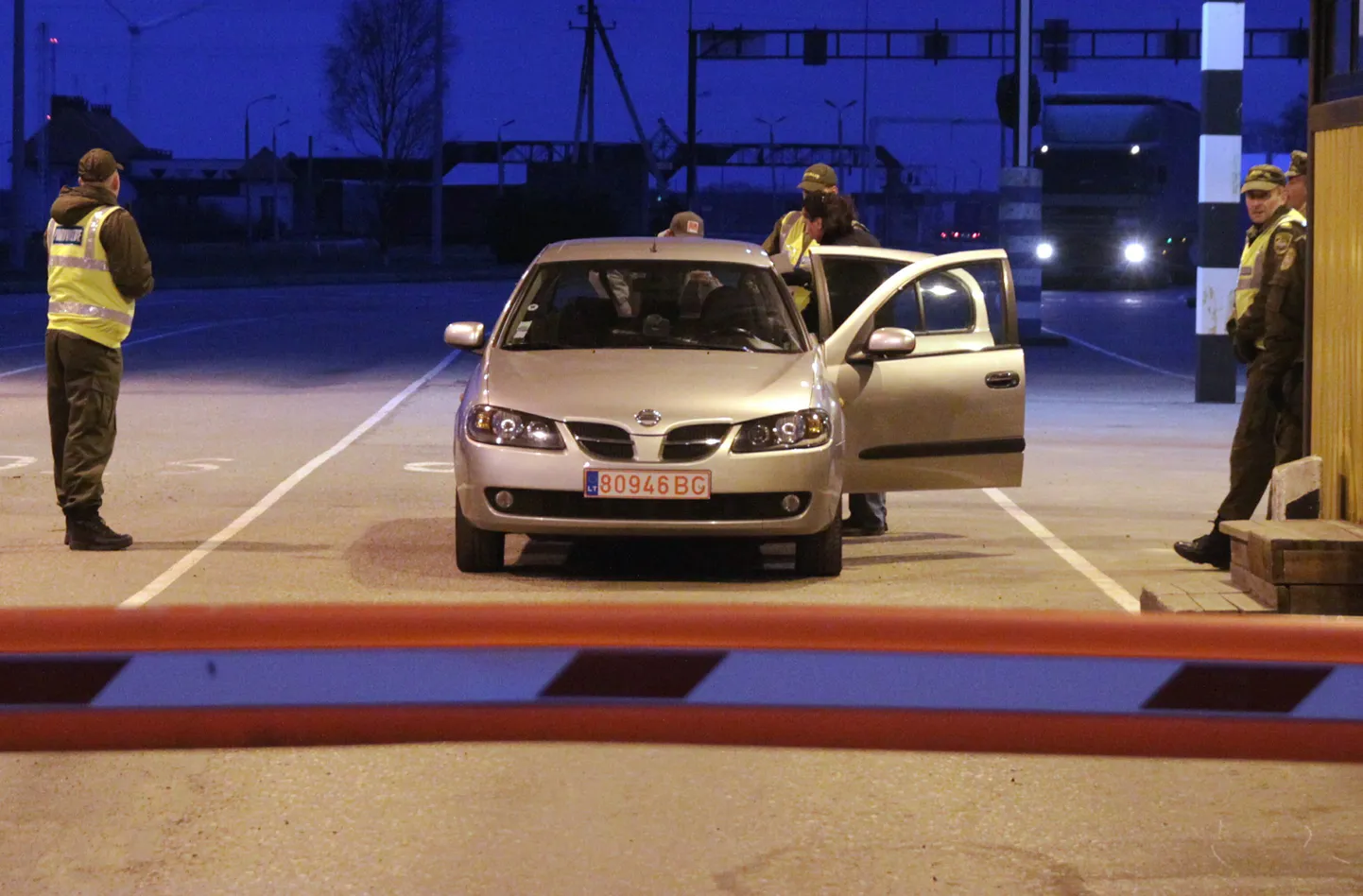 Taasavatud piiripunkte maismaapiiril on kokku kümme, neist neli Valga linnas ja teised Iklas, Vana-Iklas, Jäärjas, Mõisakülas, Vastse-Roosas ja Muratis.