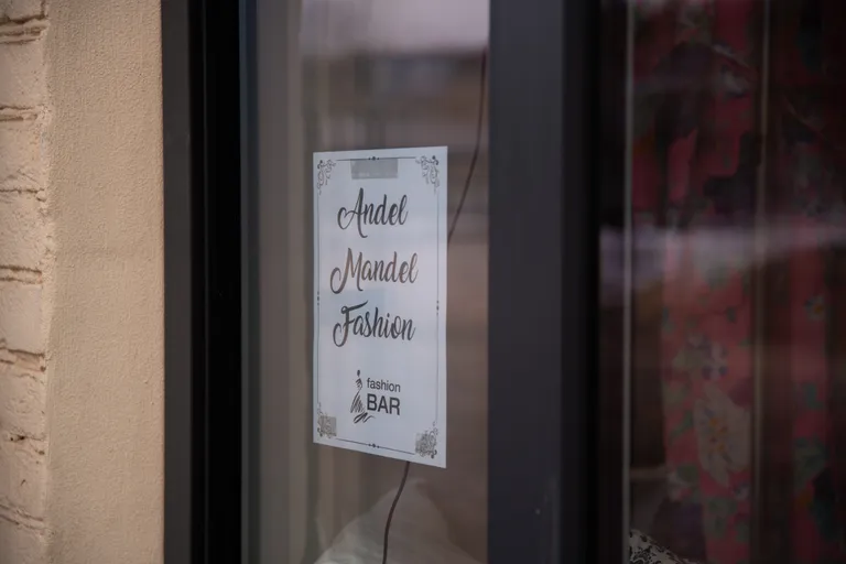 "Fashion BAR" Rīgā notiek slavenību Andele Mandele