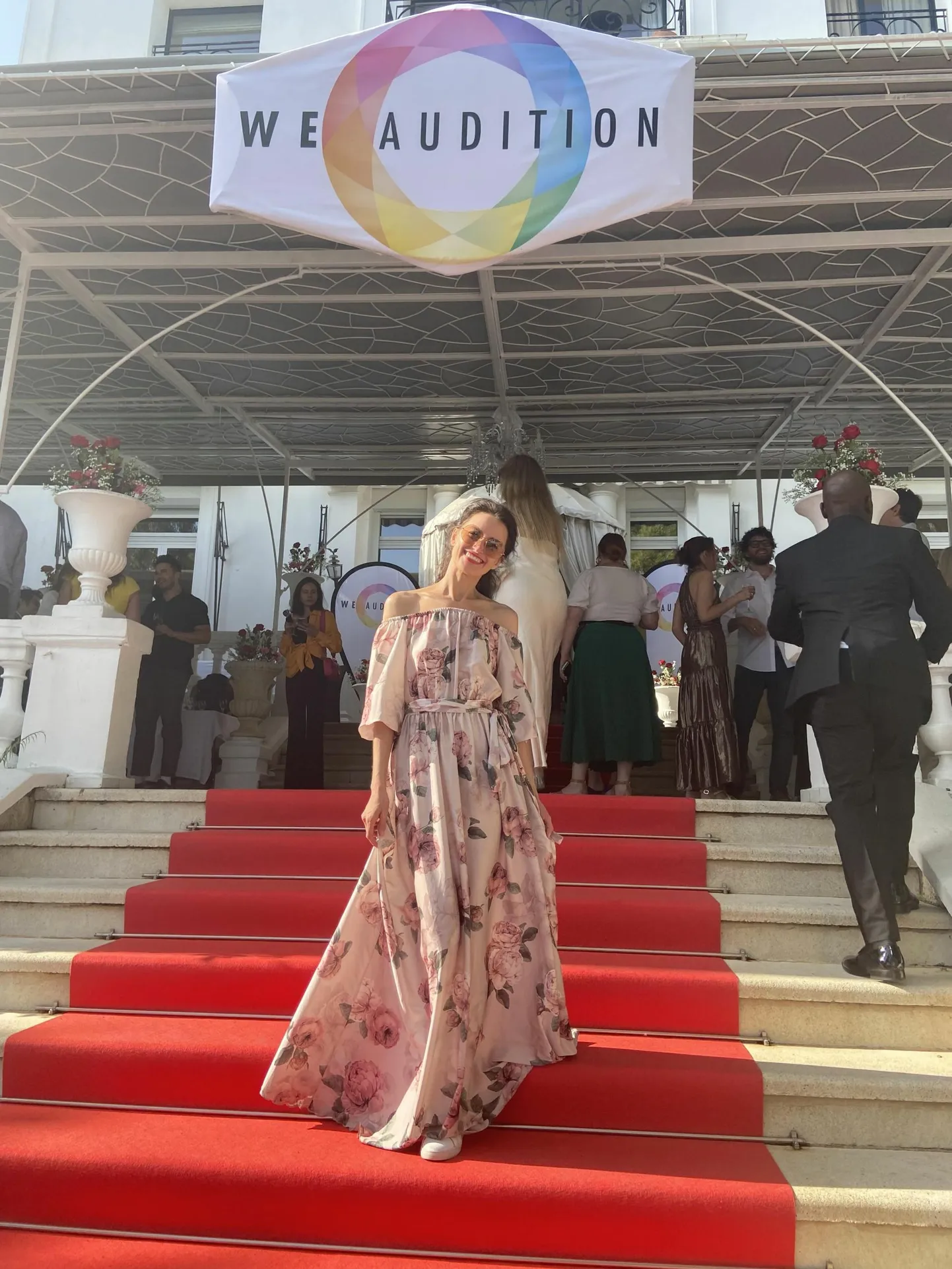 Cannes on tähtis koht ka filminäitlejatele. WeAudition platvorm ja tuntud Ameerika talendiotsija (casting direktor) Nancy Bishop korraldasid imeilusas villas peo, et tutvuda uute talentidega. Ka autoril oli au saada kutse.