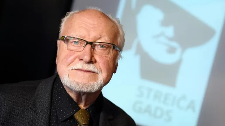 Latviešu kinorežisors, scenārists, aktieris, rakstnieks un gleznotājs Jānis Streičs piedalās preses konferencē, kurā informē par viņa 80.jubilejas gadam veltītiem pasākumiem