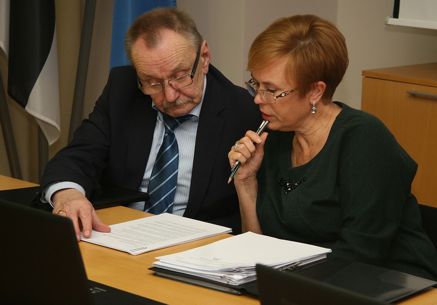 Kohtla-Järve linnavolikogu aseesimees Arne Berendsen ja esimees Riina Ivanova.