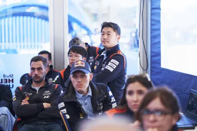 Тянак с командой Hyundai следит за ралли в Японии.