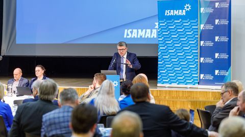 FOTOD ⟩ Reinsalu viskas õhku võimaluse vajadusel võimuliidu varasemad otsused tagasi pöörata