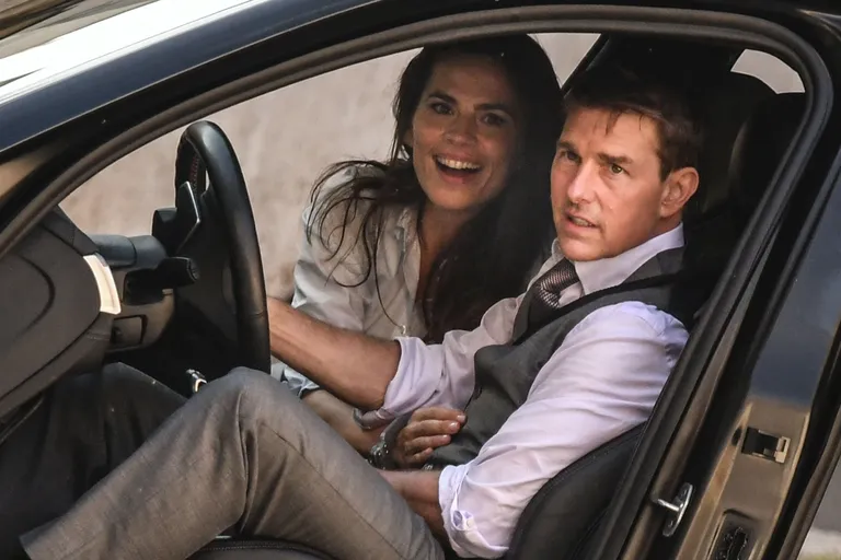 Tom Cruise ja Hayley Atwell Roomas filmivõttel