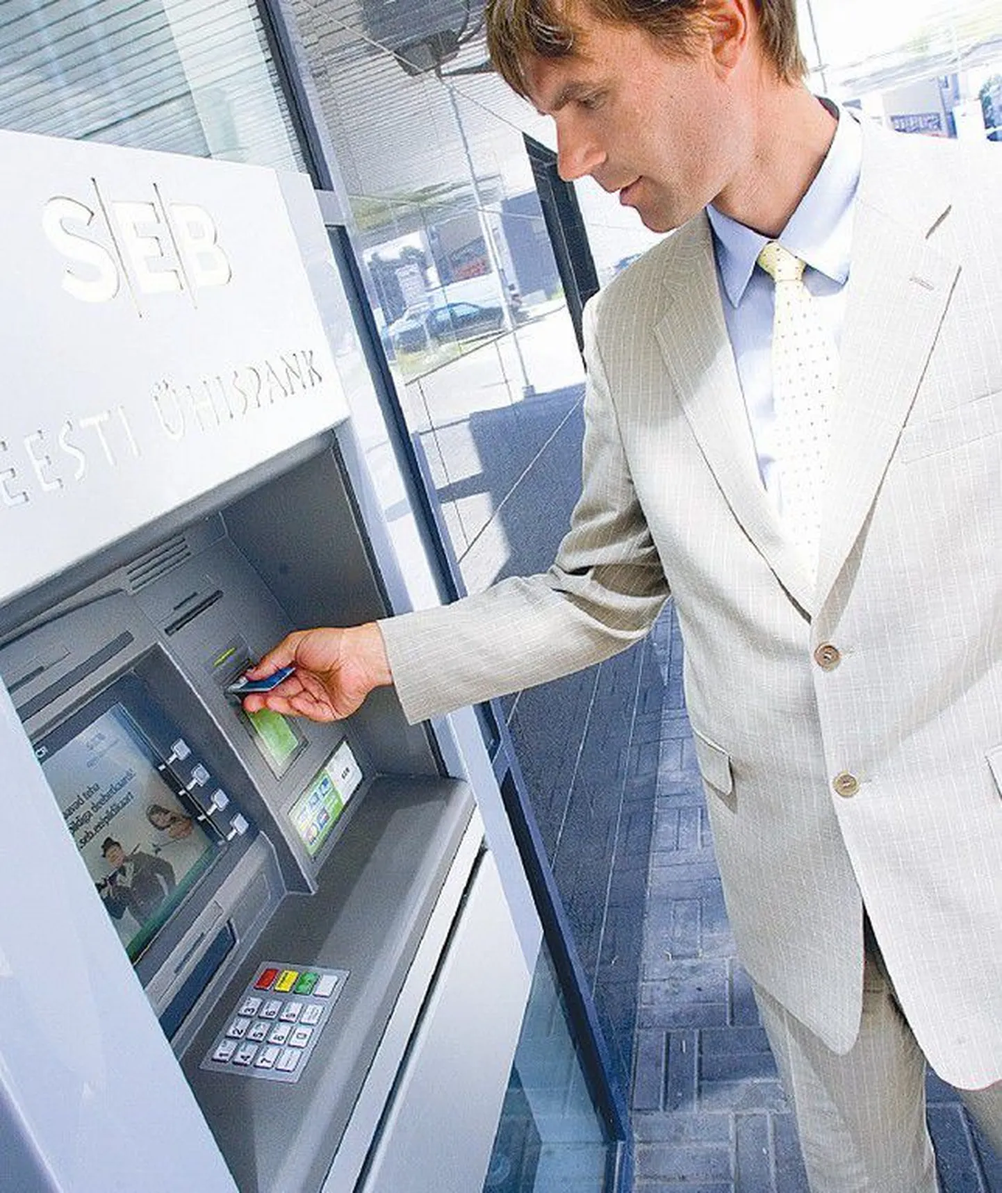 SEB Eesti Ühispanga sularahaautomaat..