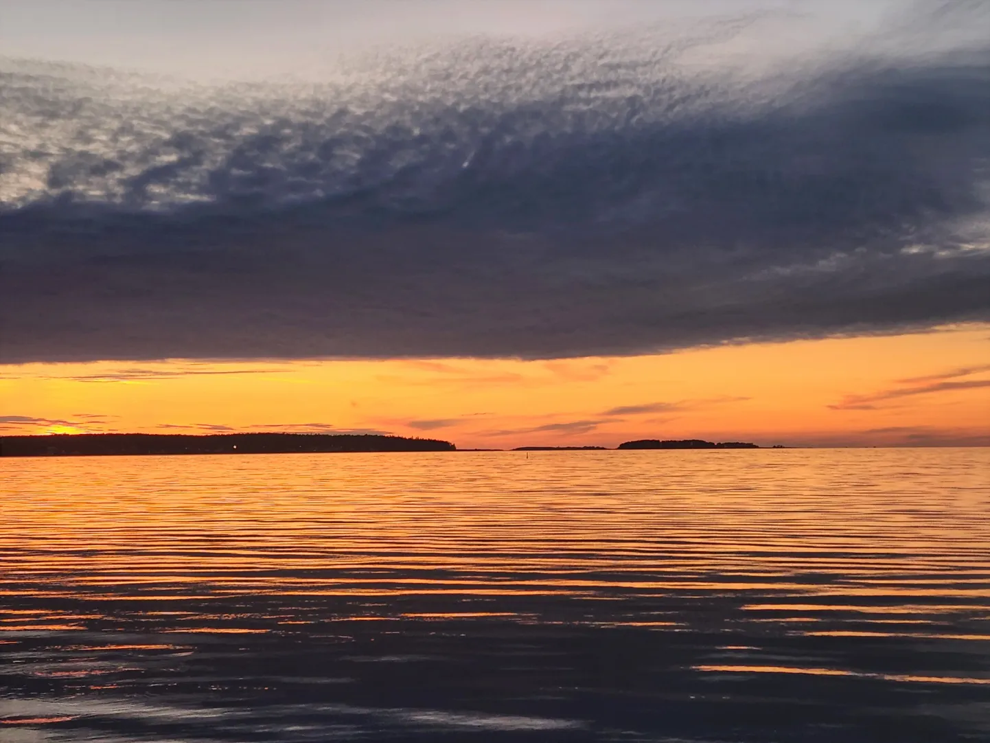 Päikeseloojang augustis.