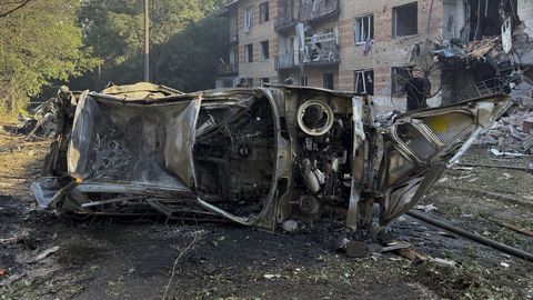 Ukraine War Day 1604: Zelenskyy Discusses Security with Southeast Asian Leaders