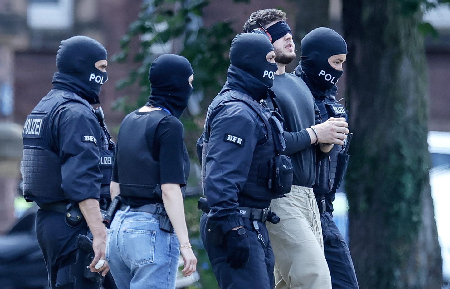 Федеральная прокуратура Германии арестовала семь подозреваемых членов исламистской террористической организации.