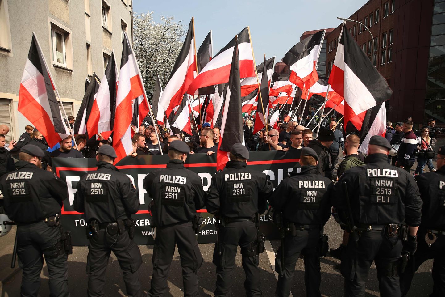 Eelmisel nädalal Dortmundis toimunud neonatside kogunemine.