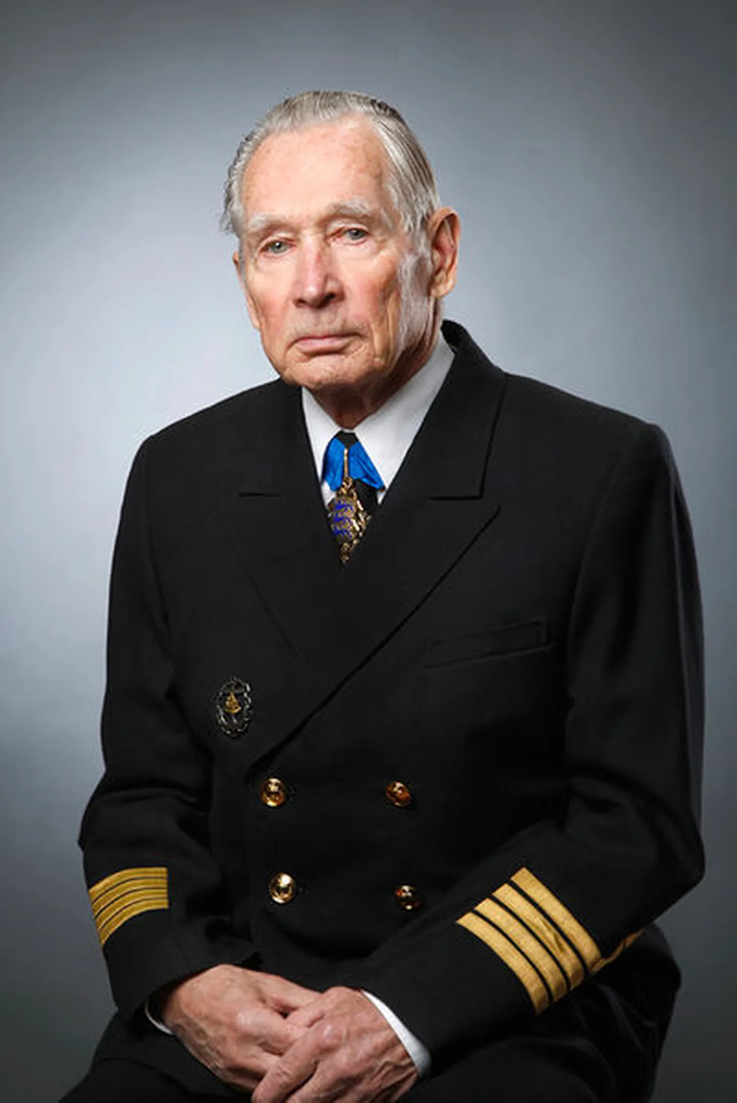 Kapten Uno Laur