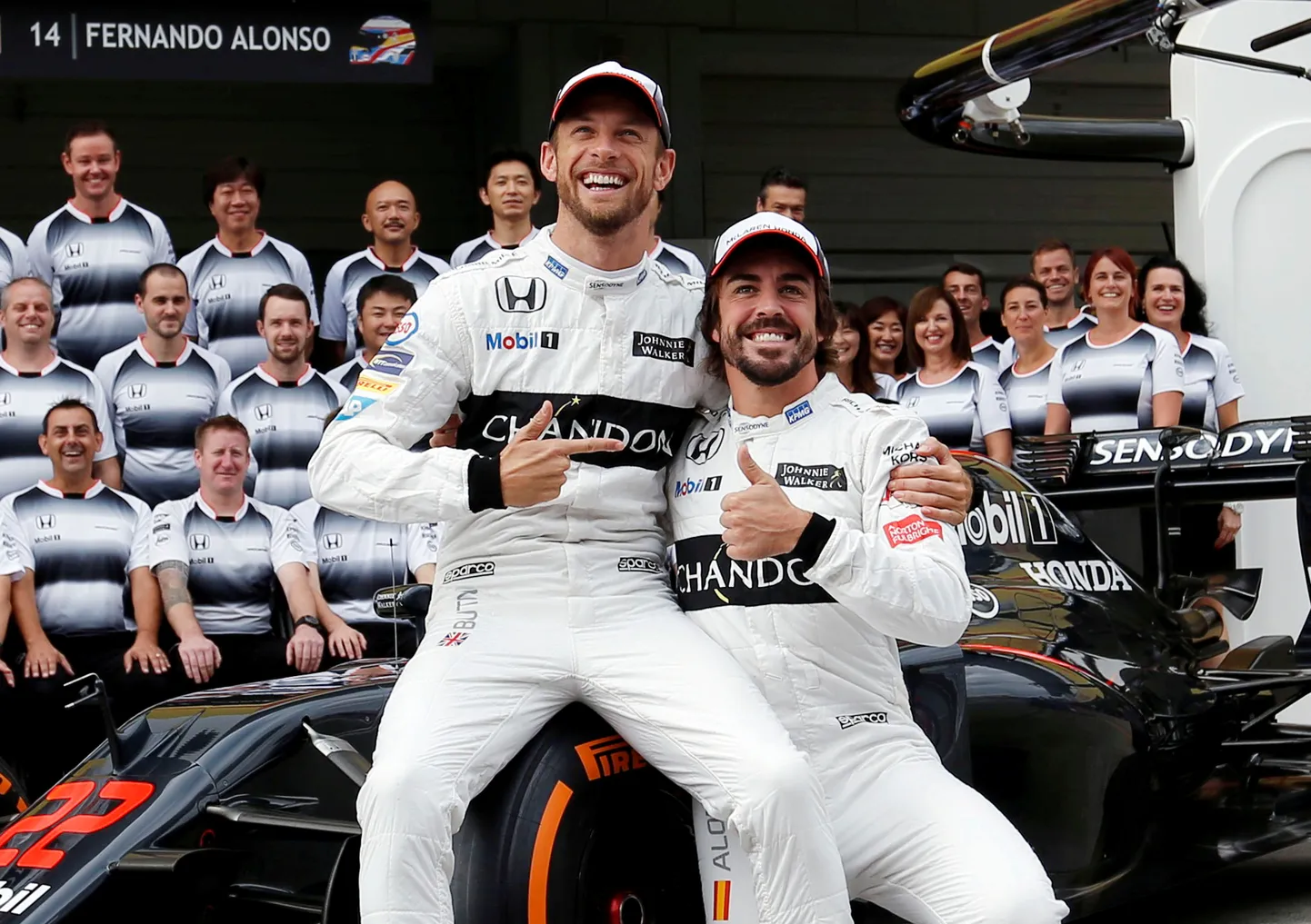 Jenson Button ja Fernando Alonso.