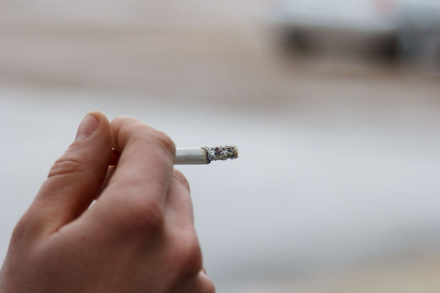 Soome valitsus tahab keelata suitsetamise autos, kus on alla 15 aastane laps.