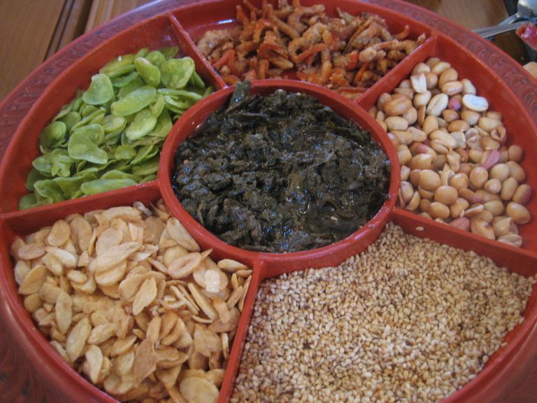 Lahpet ehk fermenteeritud teelehesalat on vaid üks Myanmarile omastest põnevatest roogadest.