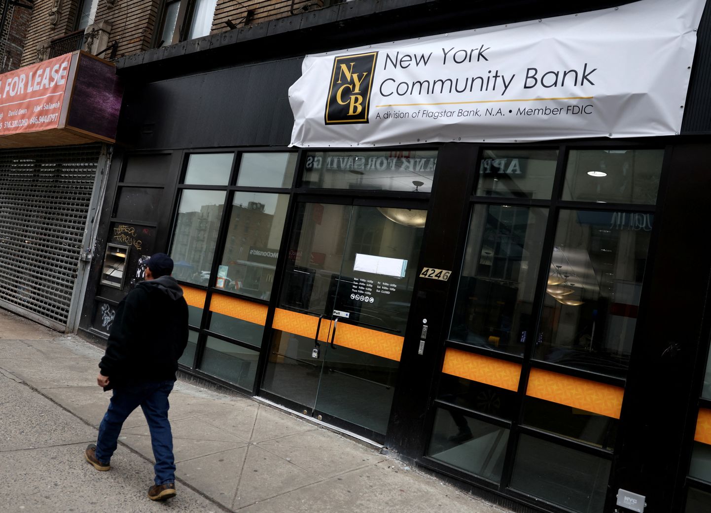 New York Community Bancorp kasvas kiiresti ja kapital ei jõua järele.