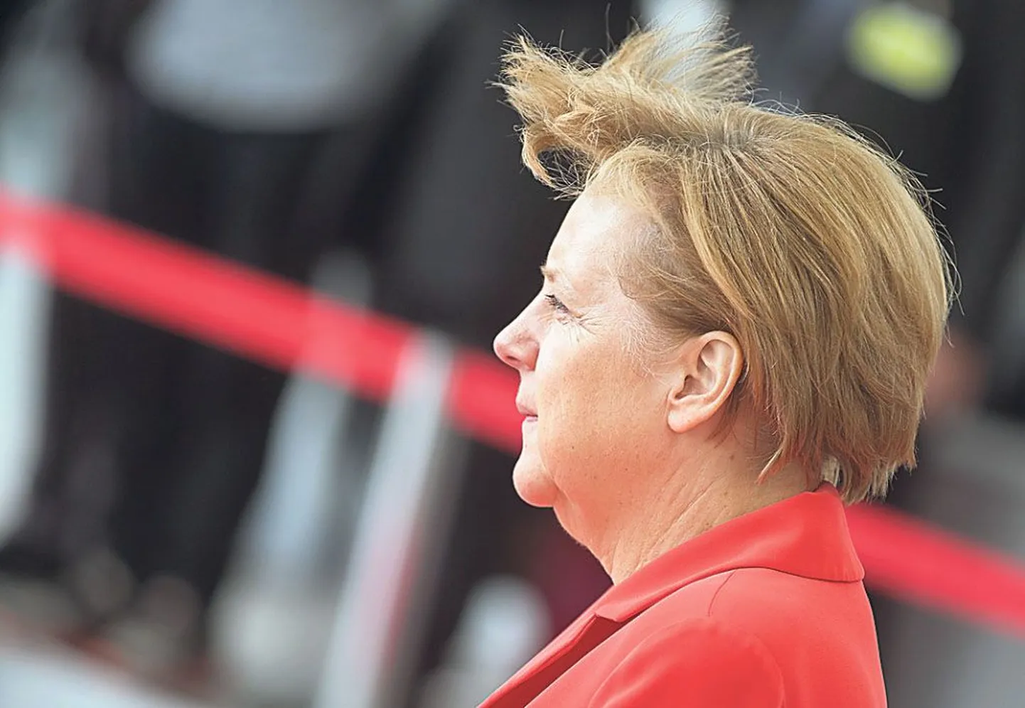 Angela Merkel ei ründa kunagi kedagi, sest kes ei ründa, seda ei rünnata. Merkel pole kunagi algatanud ühtki poliitilist debatti, vaid on alati jäänud neutraalseks.