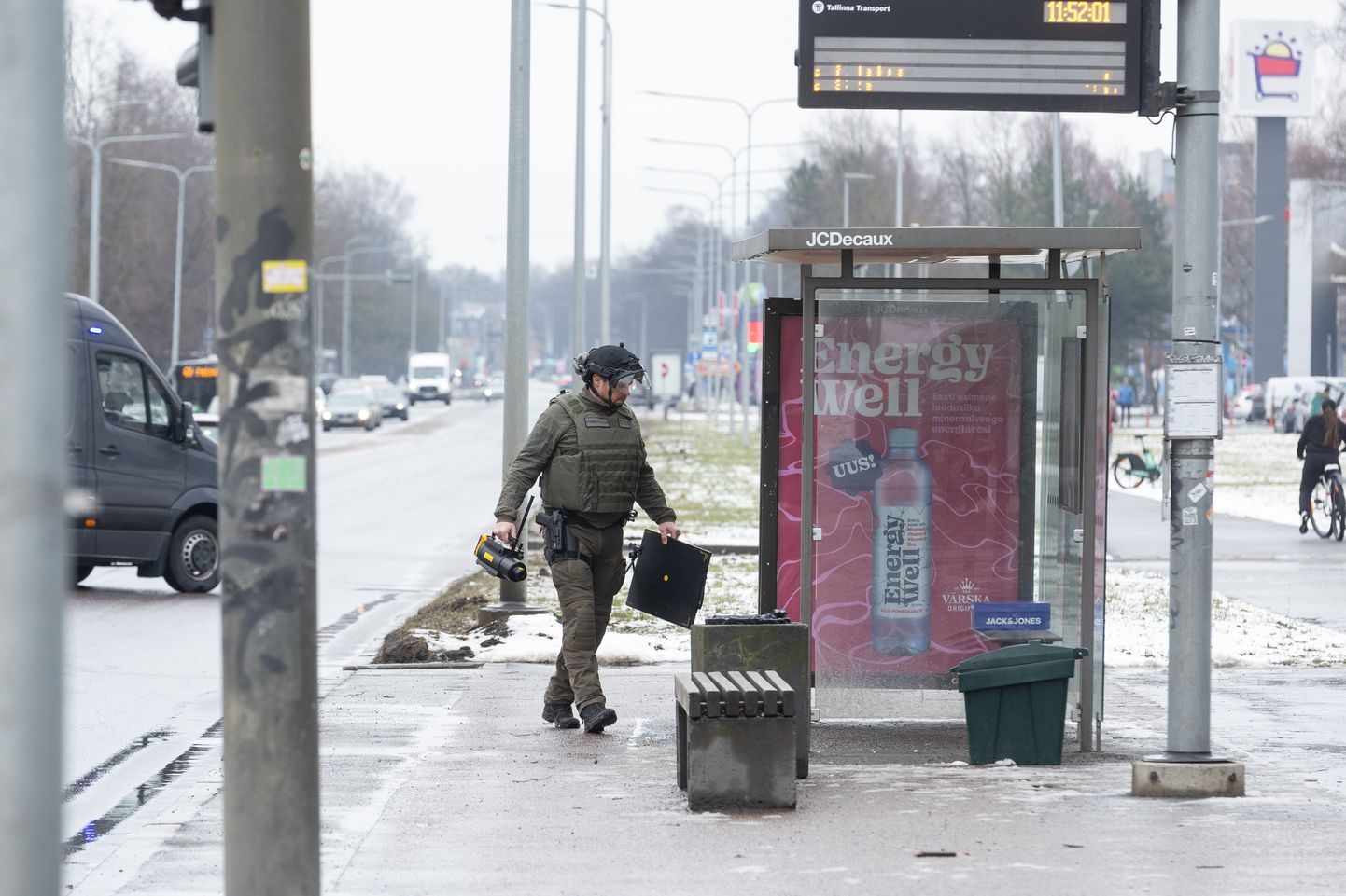 Tallinnas Sõle tänaval tekitas tühi kingakarp pommipaanika.