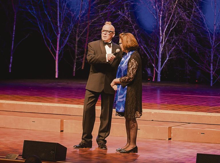 Õhtujuht Raivo Rätte tegi Soome Vabariigi 100. aastapäevale pühendatud kontserdil piire kompivaid nalju nii kõigi põhjanaabrite kui Soome suursaadiku Kirsti Narineni üle.