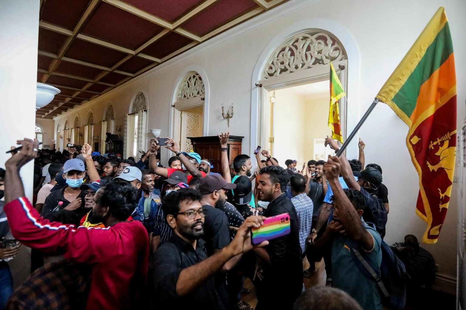 Meeleavaldajad Sri Lanka presidendipalees pealinnas Colombos.