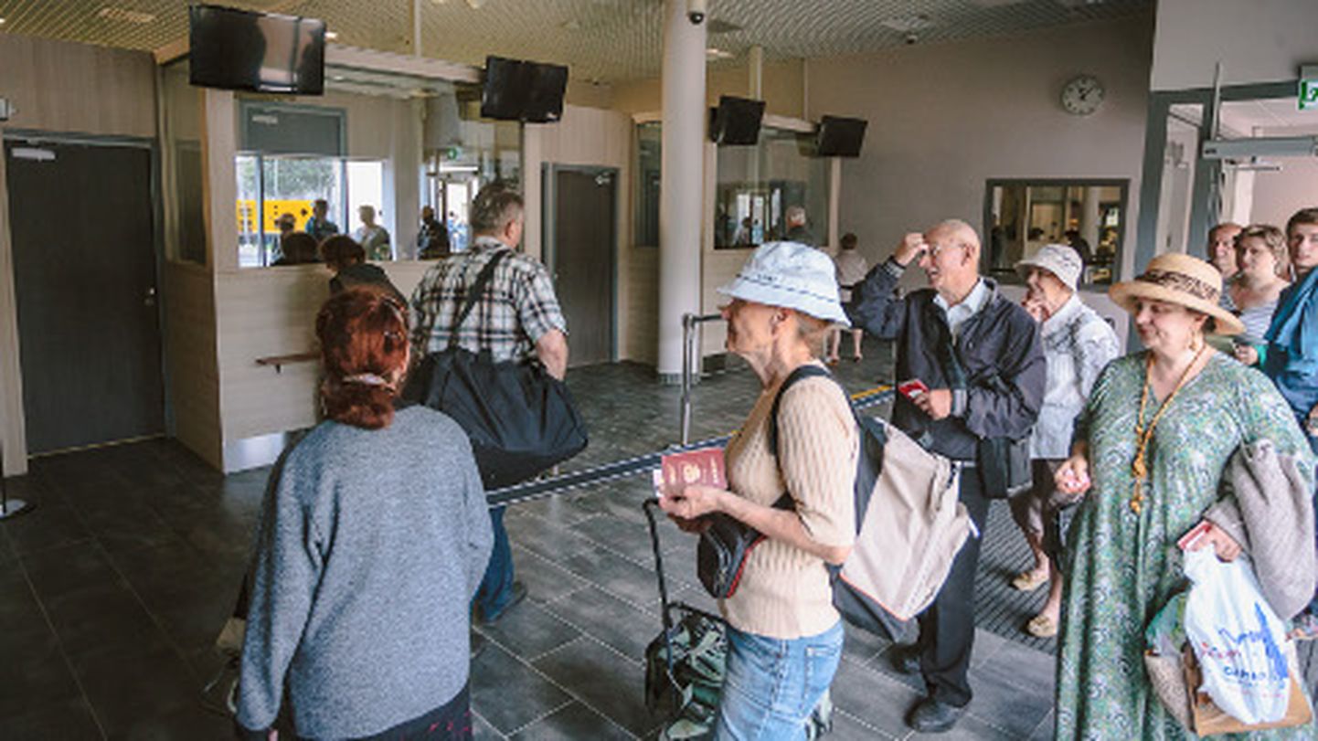 Ida-Viru maavalitsuse tellitud uuringu tarbeks intervjueeriti Narva piiripunktis Venemaa elanikke. Pilt on illustreeriv.