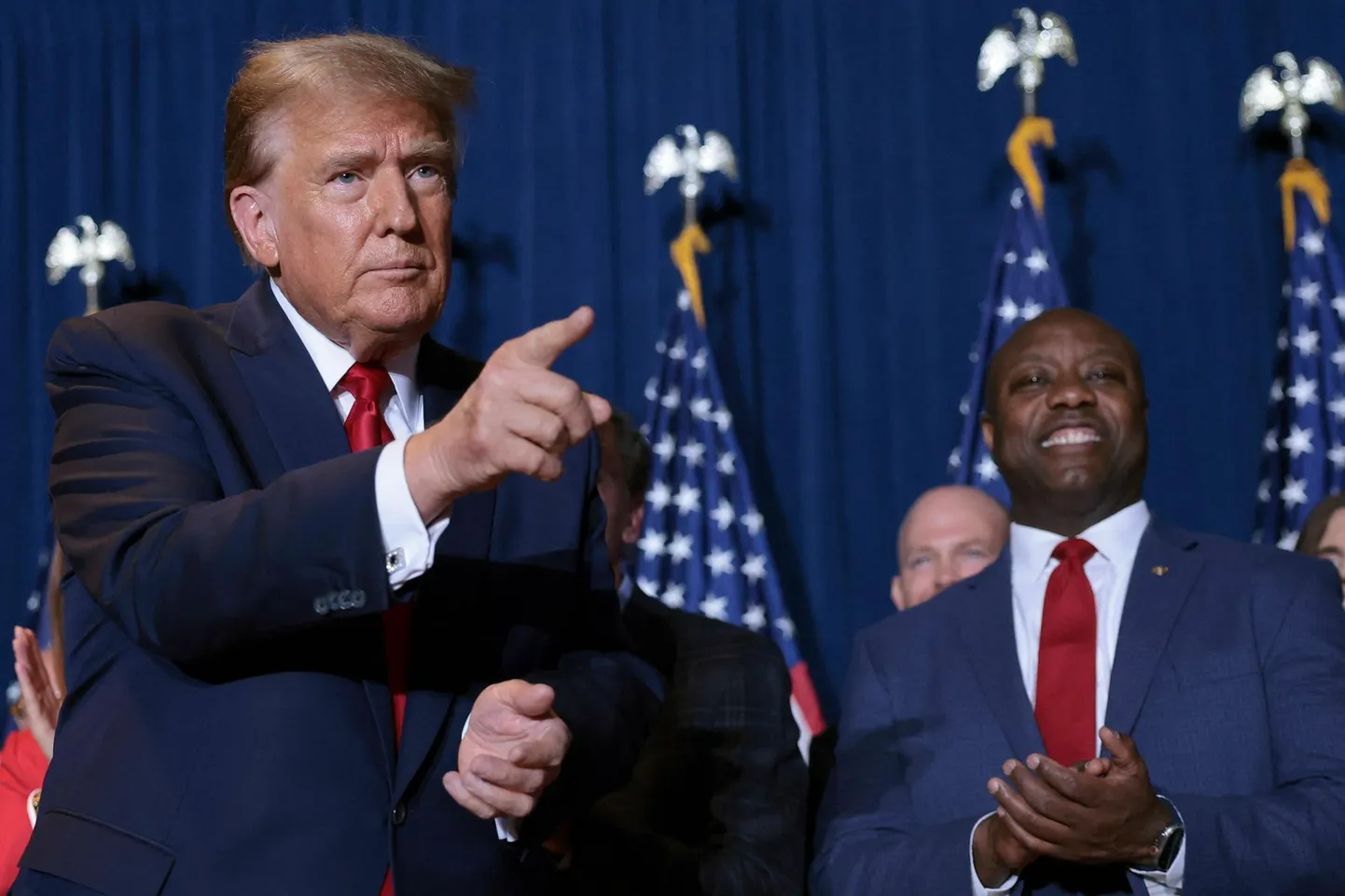 Donald Trump ja Lõuna-Carolina senaator Tim Scott kampaaniaüritusel Scotti koduosariigis Columbia linnas.