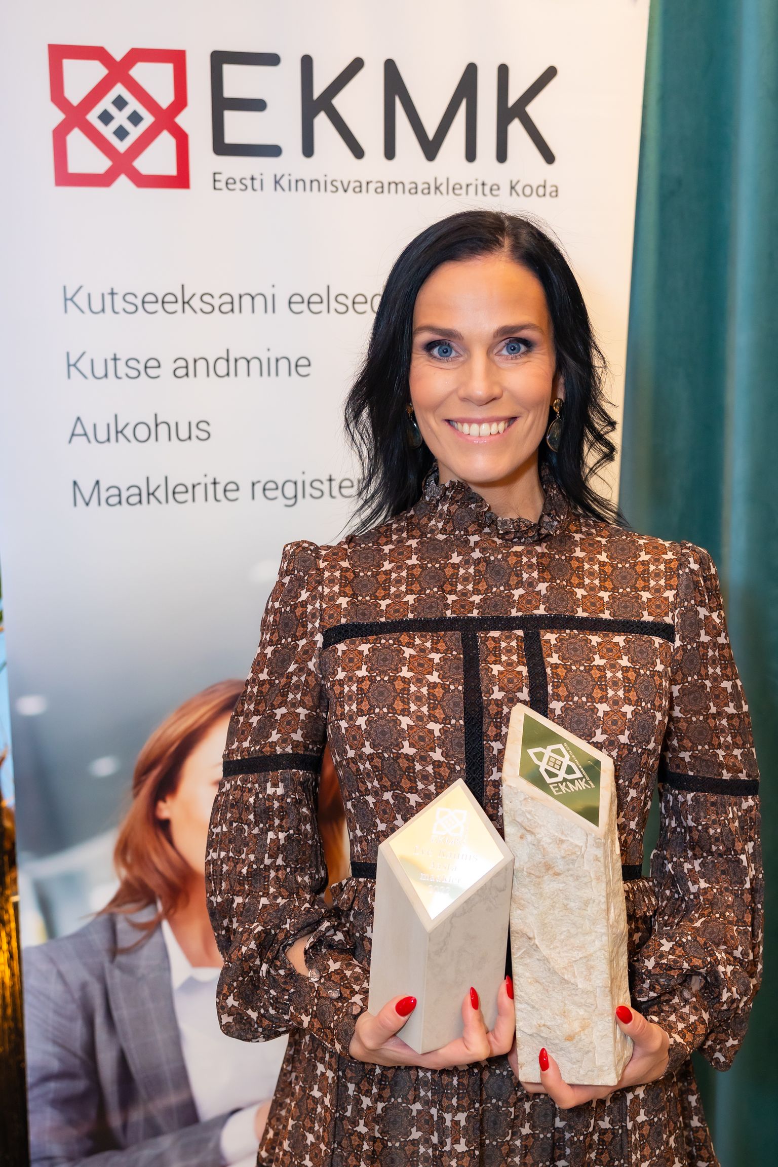 Eve Kaunis.