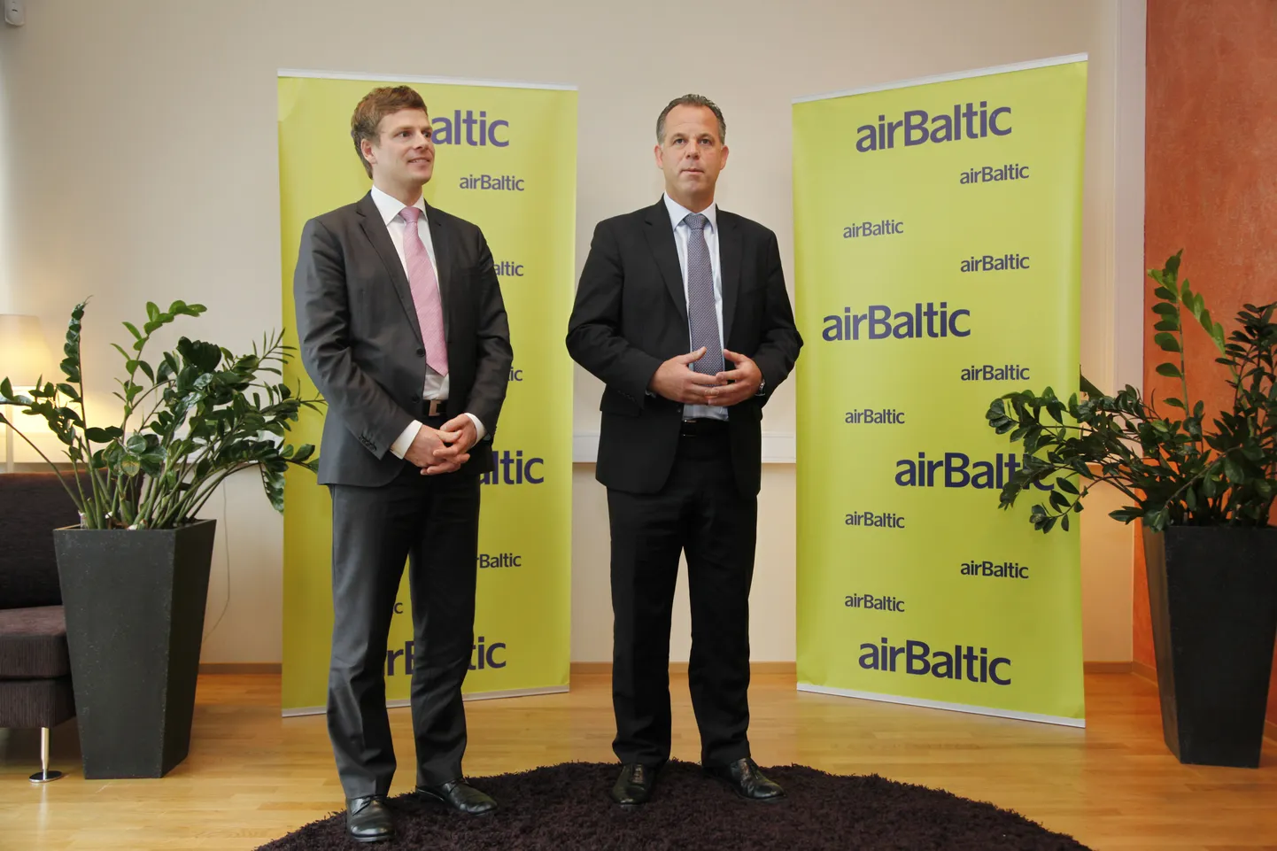 Air Balticu korporatiivsuhete asepresident Janis Vanags ja tegevjuht Martin Gauss.