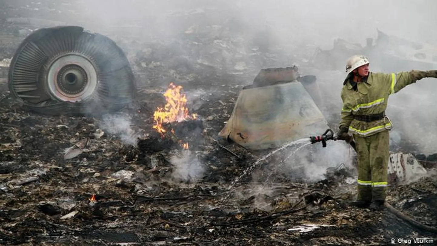 На месте крушения "Боинга-777", 17 июля 2014 года
