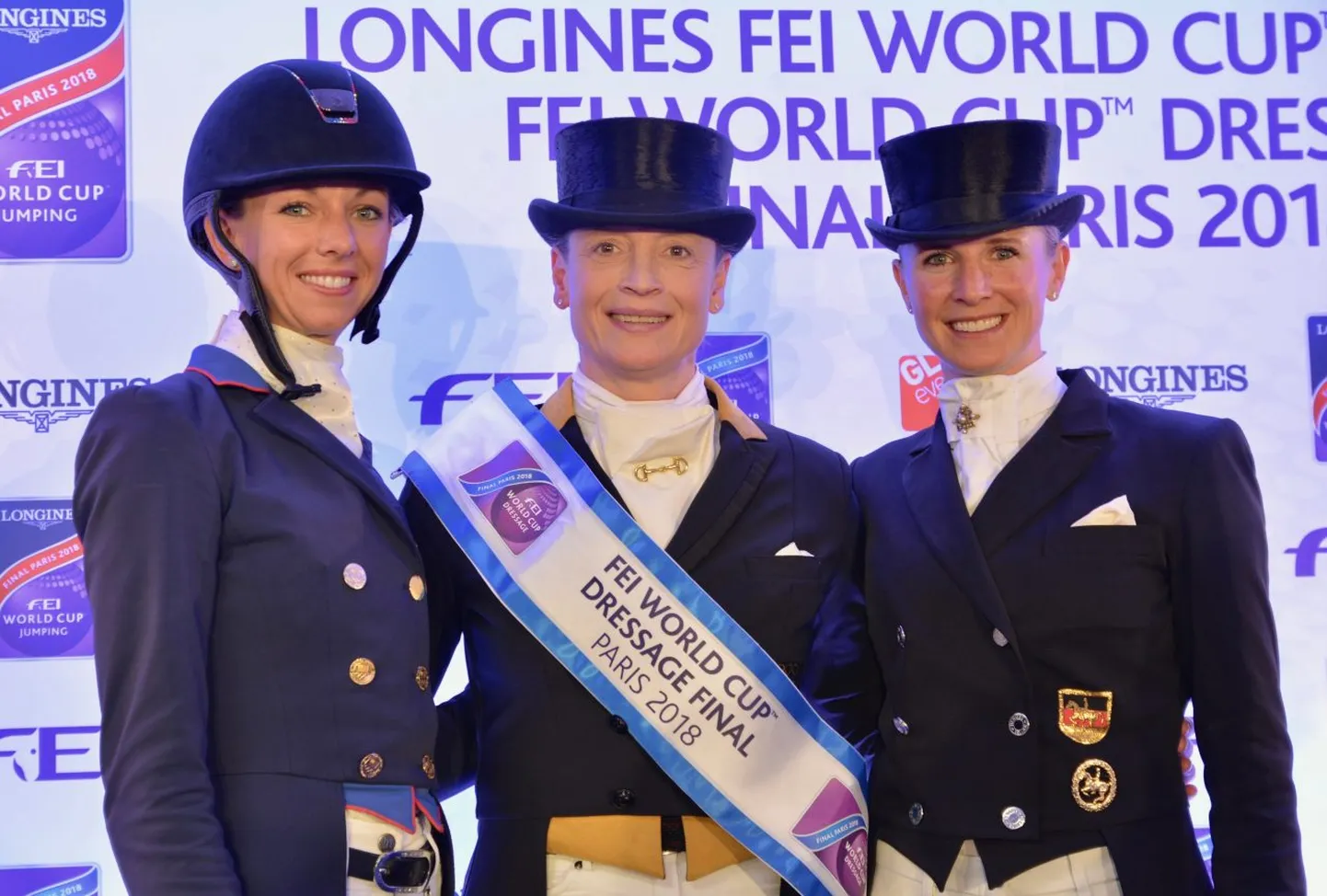 Laura Graves, Isabell Werth ja Jessica von Bredow-Werndl.