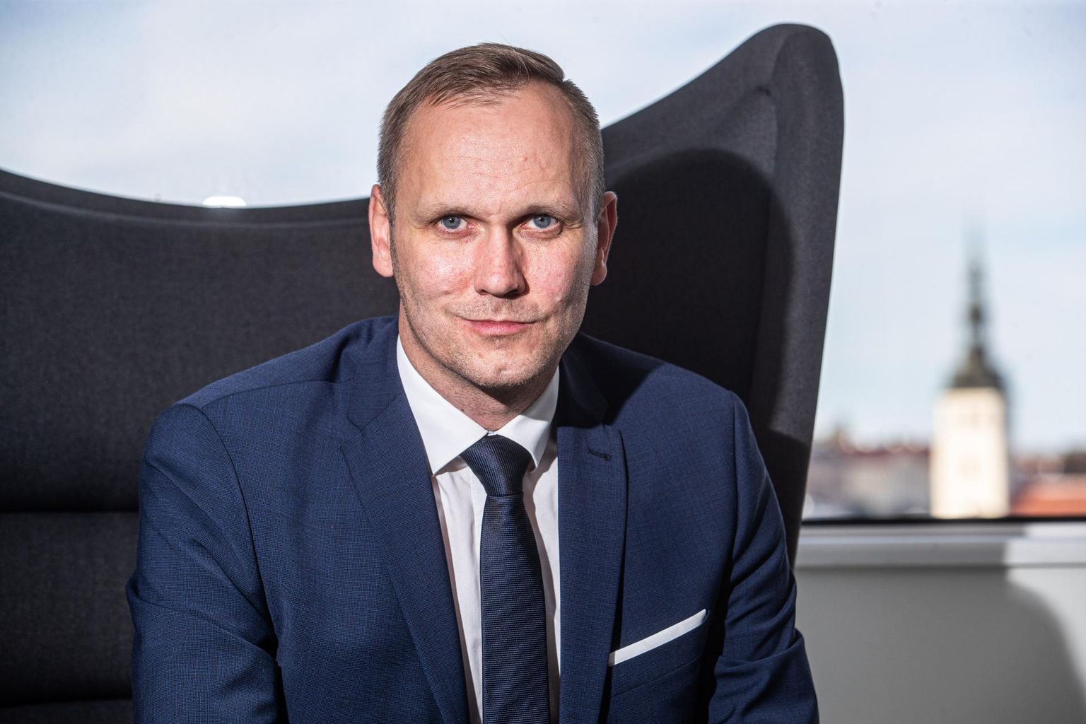 Swedbank Eesti juht Olavi Lepp leidis, et tööpakkumiste palgavahemike avalikustamisega annab pank indikatsiooni, mida pakutav töökoht neile väärt on.