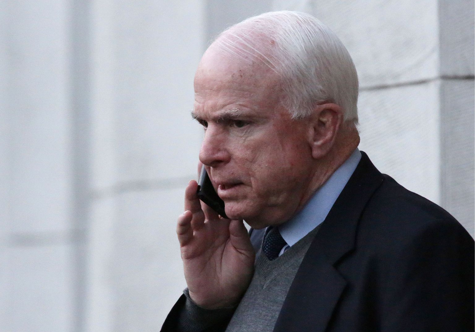 умерший сенатор