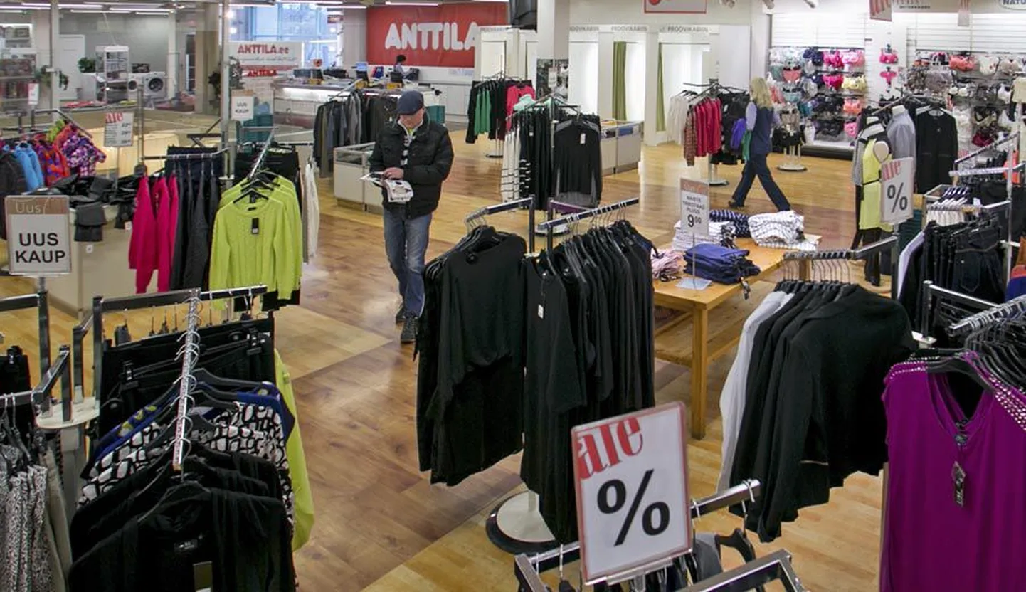 2002. aastal Viljandi bussijaama teisel korrusel avatud Anttila kauplus on tänaseni ainus seda märki kandev müügikoht väljaspool Soomet.