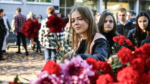 Годовщина трагедии в Керчи и новые подробности: как кривые петли замка в тот день спасли жизни