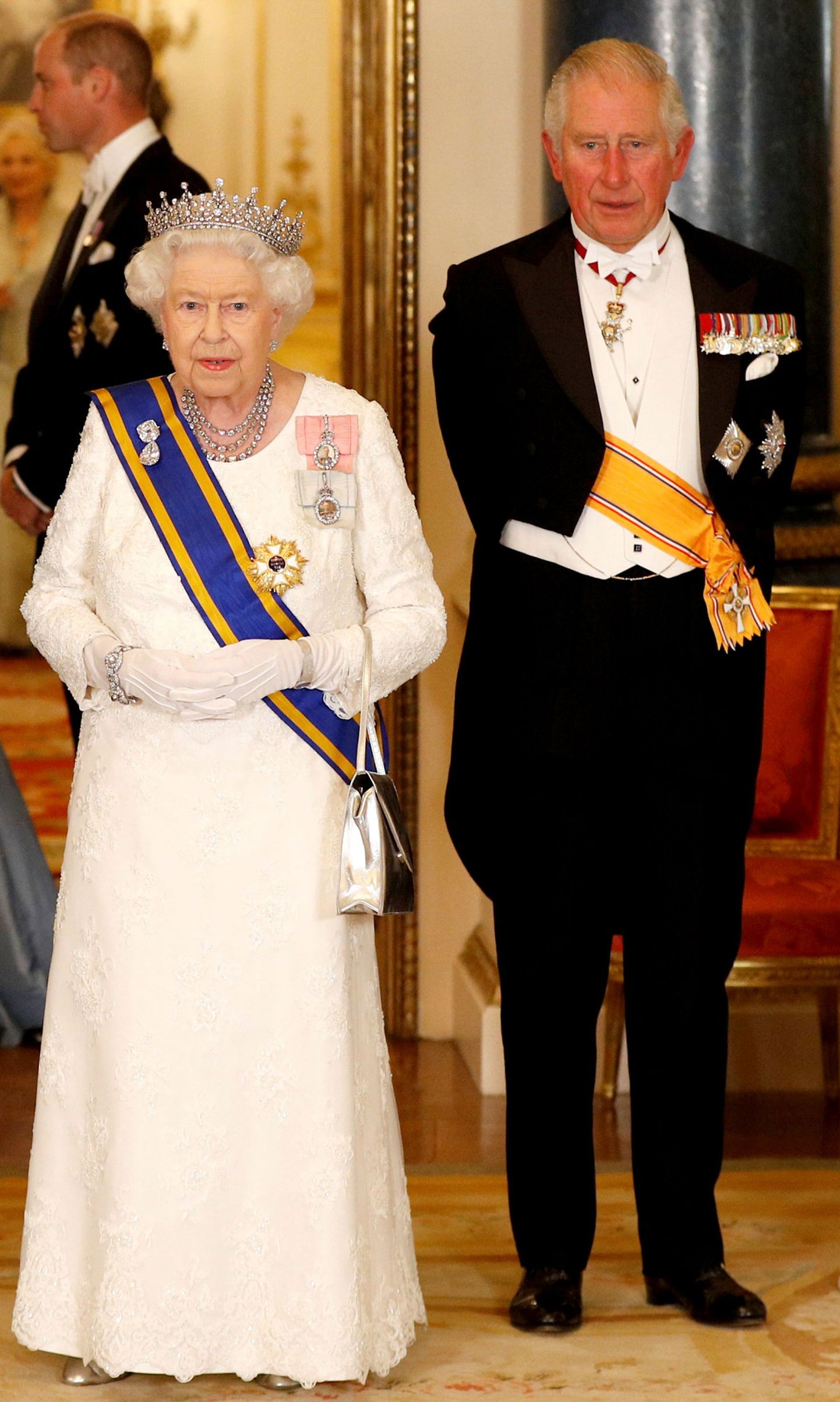 Королева Еслизавета II и принц Чарльз