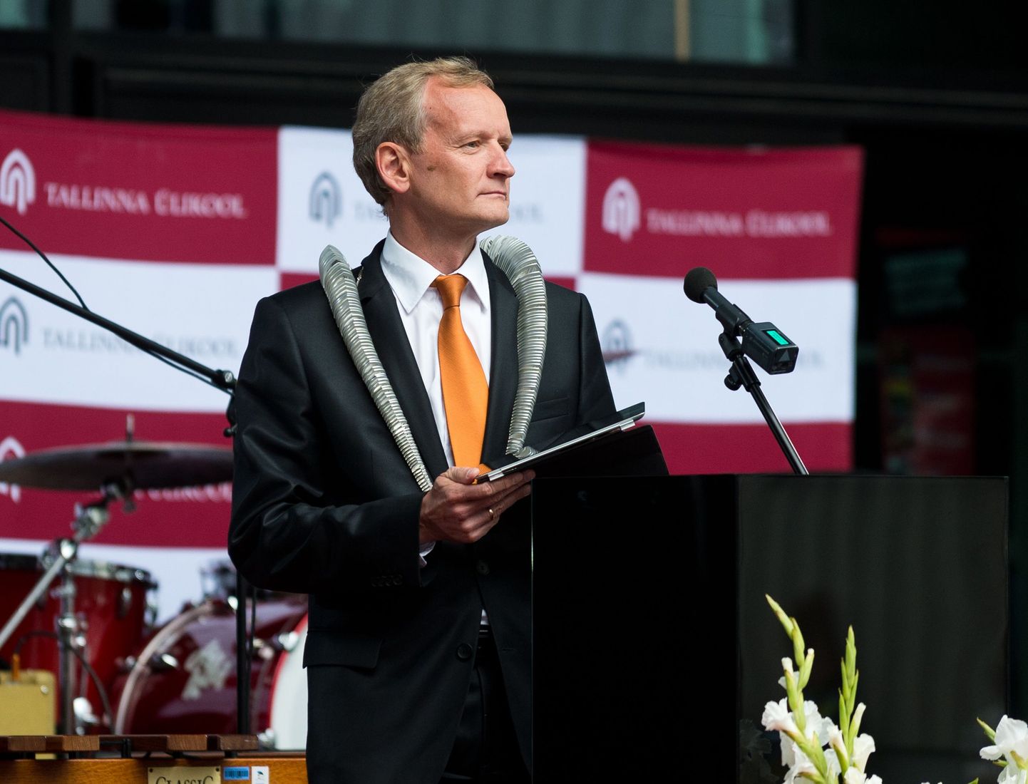 Tallinna Ülikooli senine rektor Tiit Land on varem öelnud, et näeks end heameelega rektorina ka järgmised viis aastat.