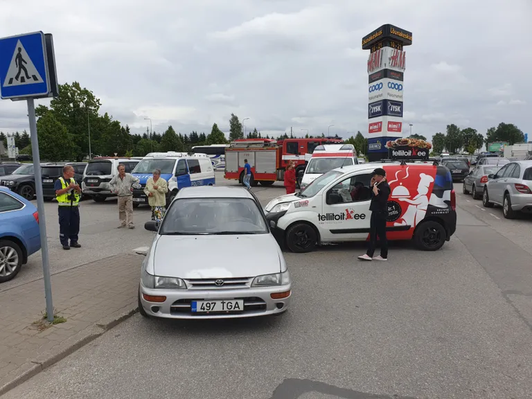 Avarii Lõunakeskuse parklas.