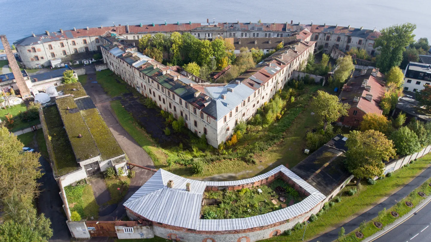 Батарейная тюрьма.