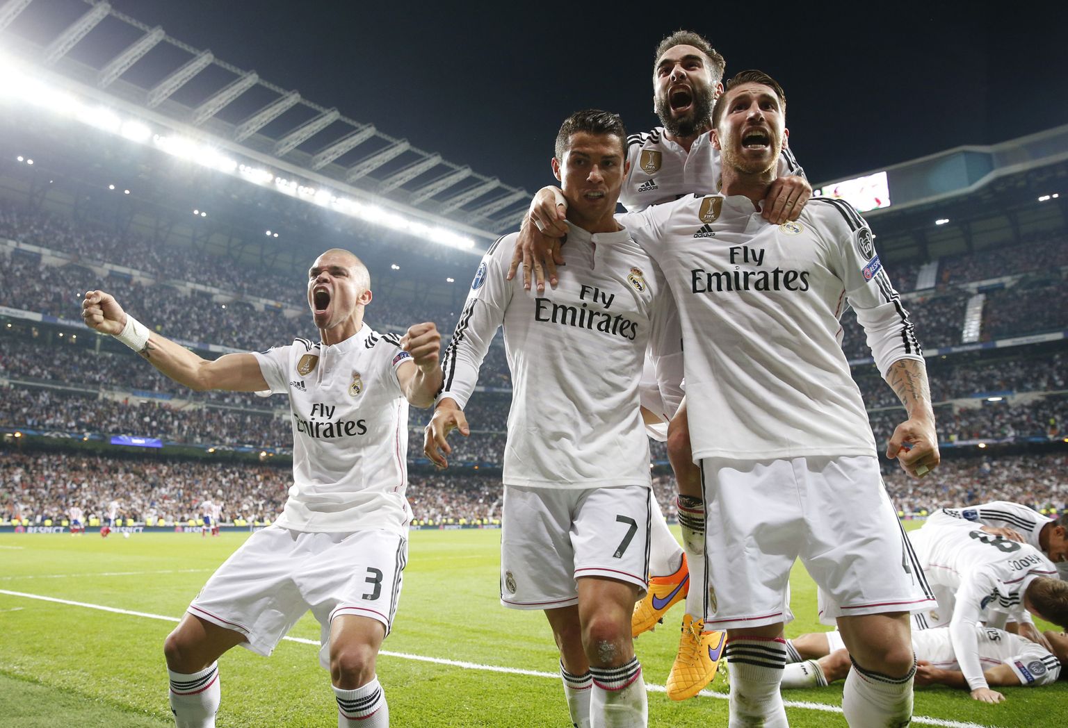 Madridi Reali tähtmängijad rõõmustamas järjekrodse värava üle. Real on Meistrite liiga võitnud koguni 10 korda.