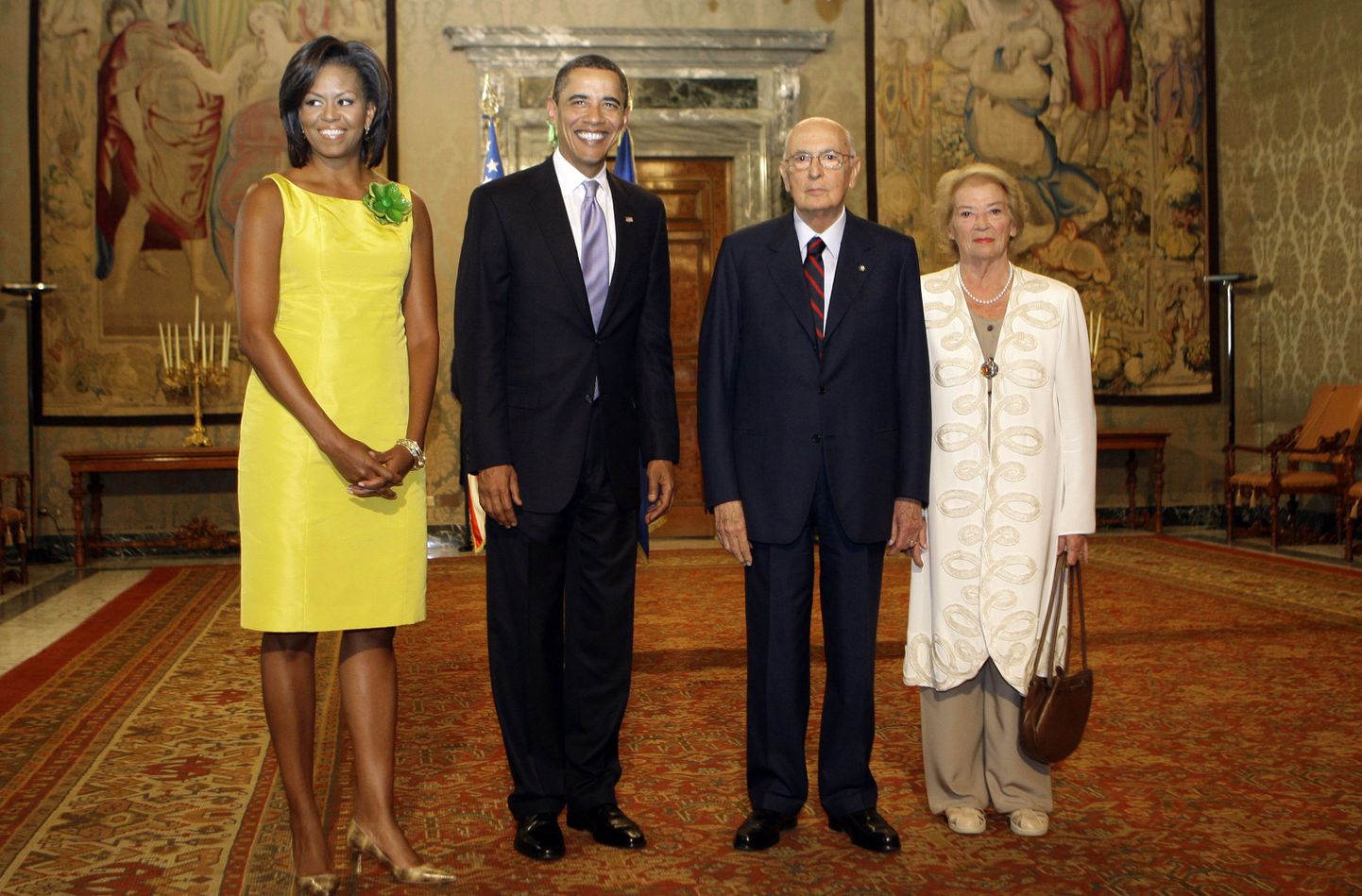 Otse Moskvast G8 kohtumisele jõudnud USA presidendipaar Barack ja Michelle Obama koos Itaalia presidendi Giorgio Napolitano ja viimase abikaasa Clio Napolitanoga.