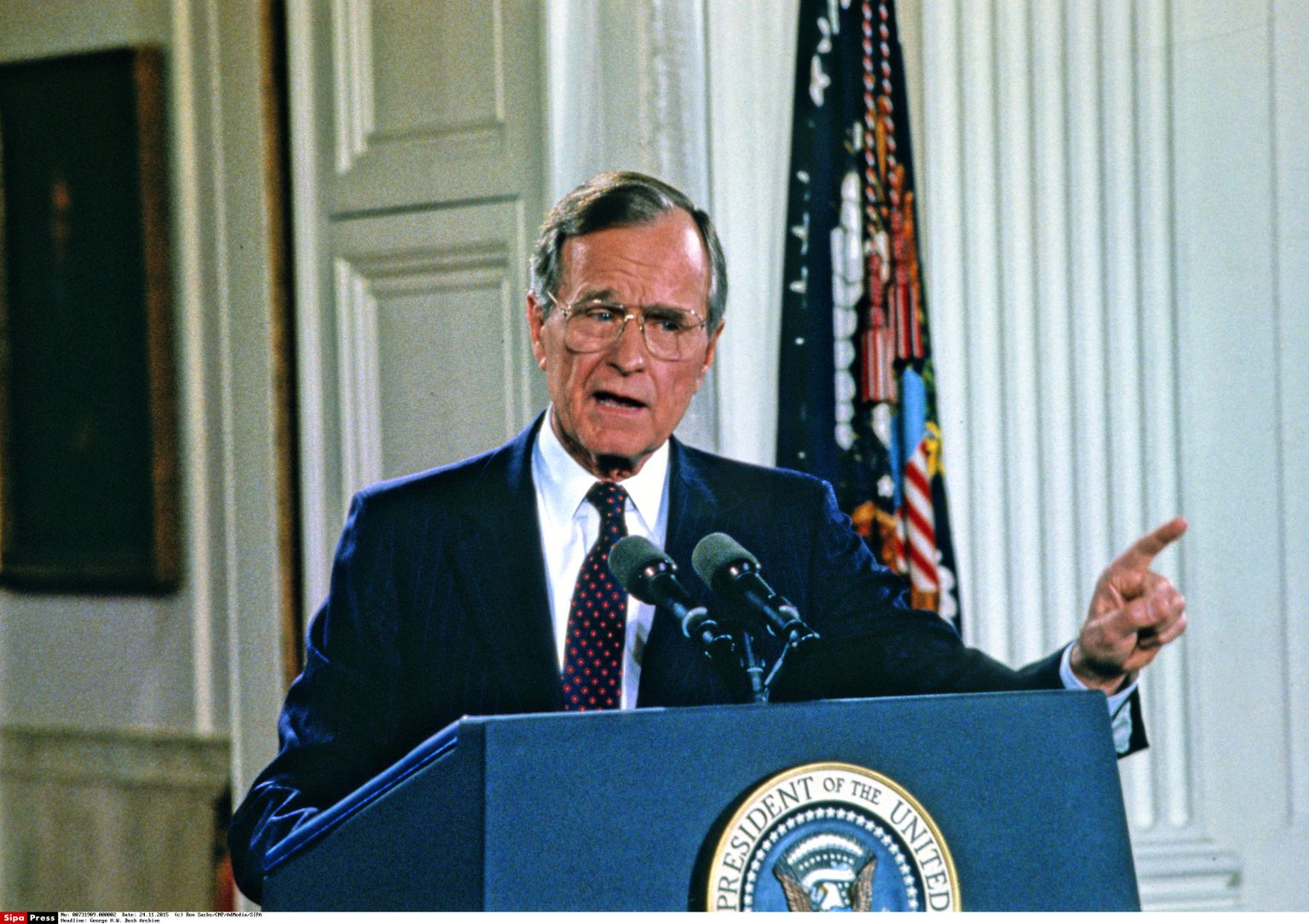 Eile suri USA ekspresident George H.W. Bush.