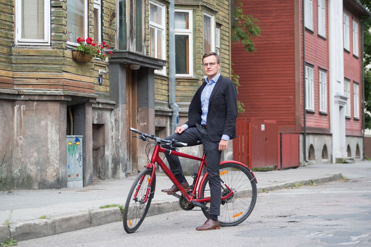 Хоть место работы Таави Тильманна и находится в Лондоне, живет он в Эстонии. Довольно часто ученый использует для поездок по столице велосипед.