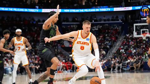 Porziņģim sezonas rezultatīvākā spēle "Hawks" uzvarā