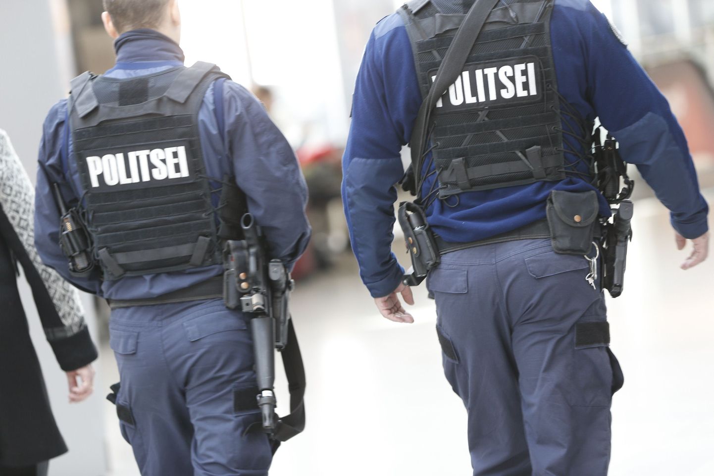 В Таллиннском аэропорту усилился контроль полиции.