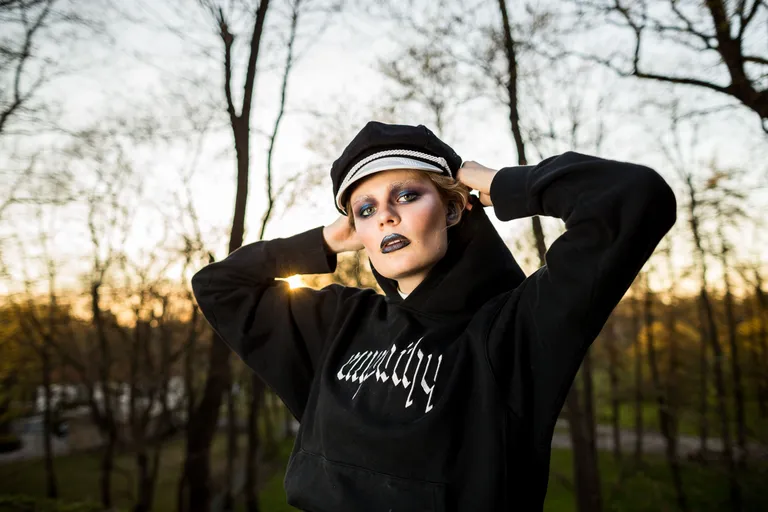 Tippmodell Alexandra Elizabeth Ljadov